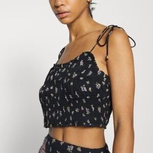 Free People Kaia Crop‎ Top Floral Black